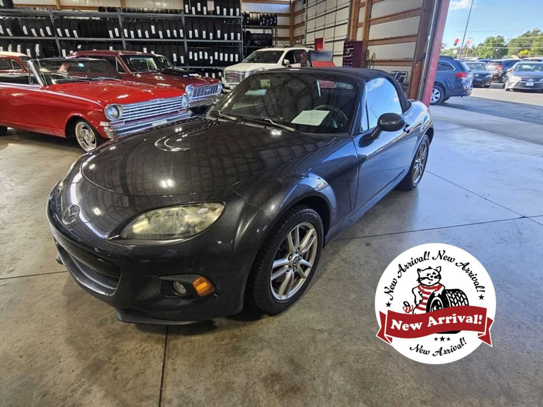 Used 2015 MAZDA MX-5 Miata Sport RWD image 1