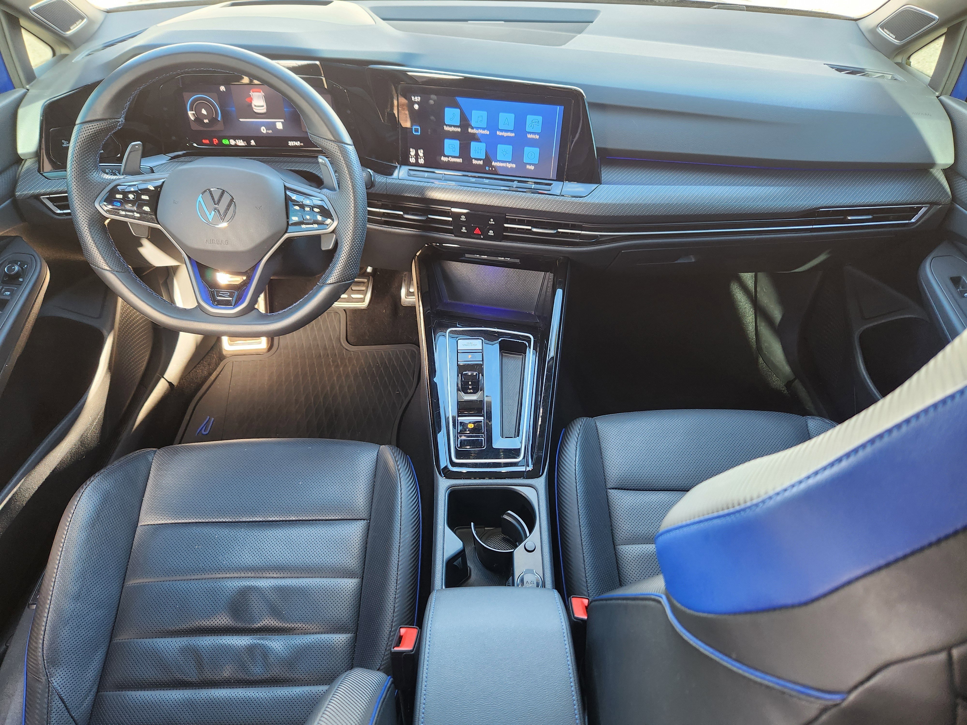 Used 2024 Volkswagen Golf R 2.0T DSG image 21