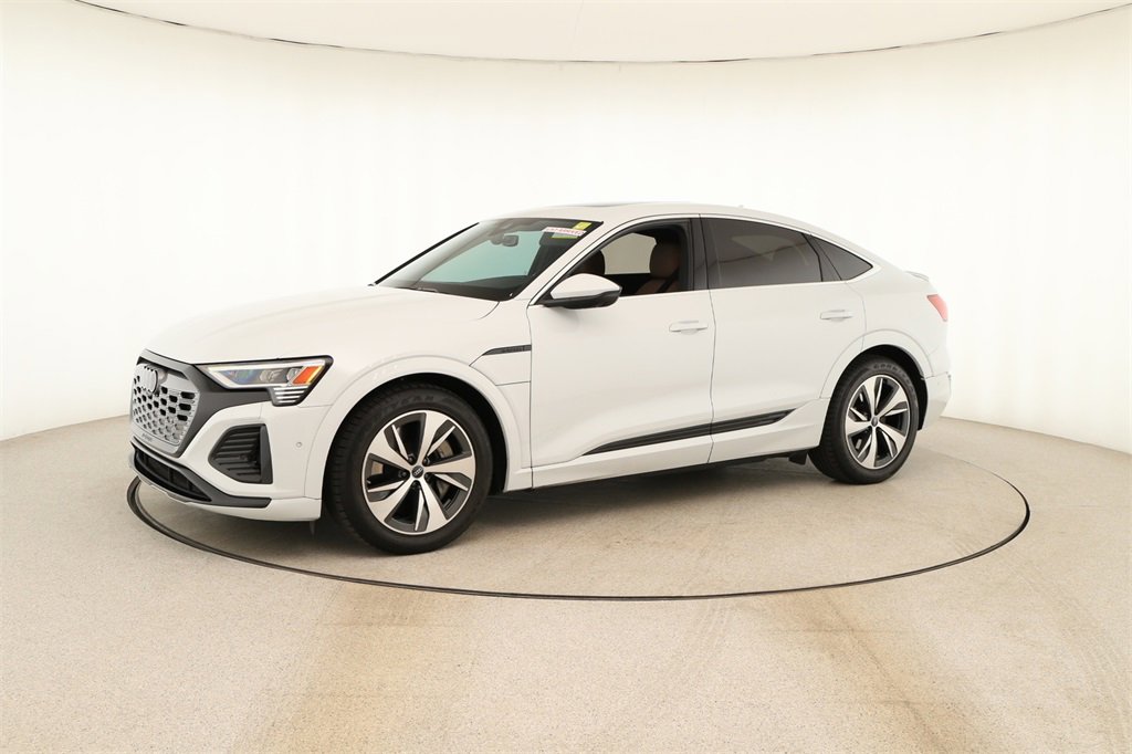 Used 2024 Audi Q8 e-tron Premium Plus w/ Premium Plus Package image 13