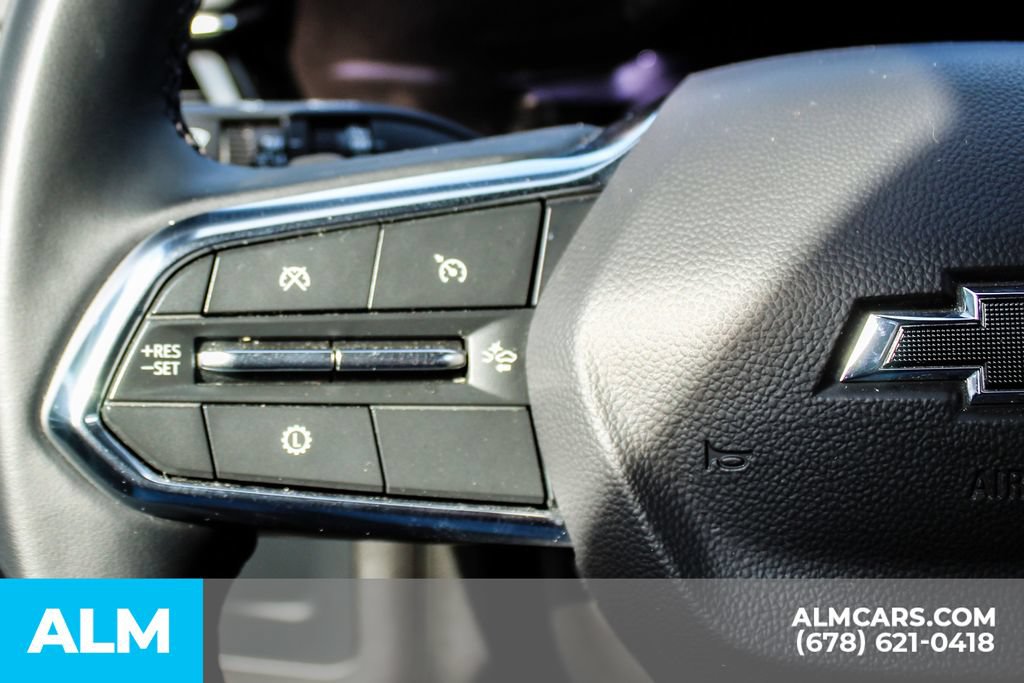 Used 2025 Chevrolet Suburban Z71 AWD/4WD image 29