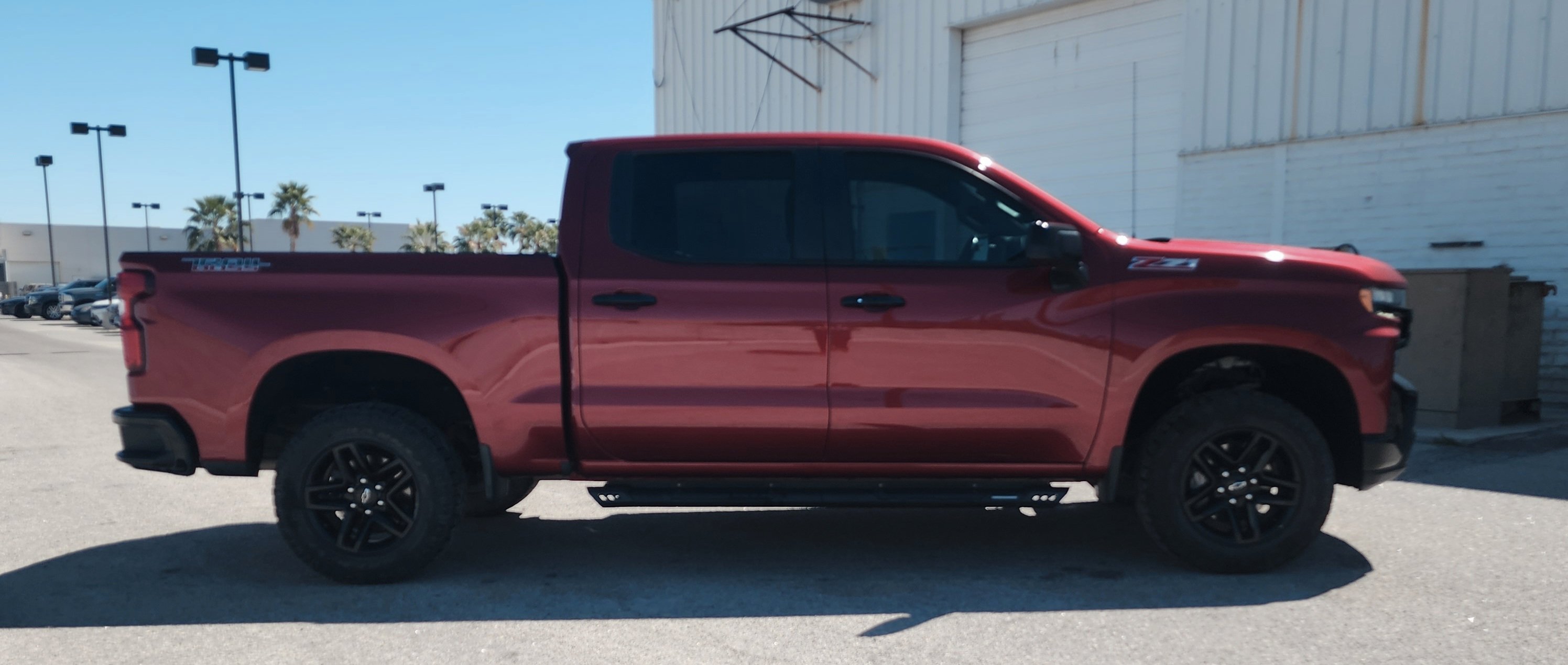 Used 2021 Chevrolet Silverado 1500 LT Trail Boss w/ LPO, Dark Essentials Package image 2