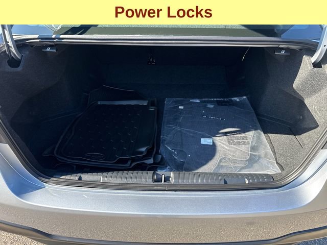 Used 2025 Subaru Legacy Premium image 12