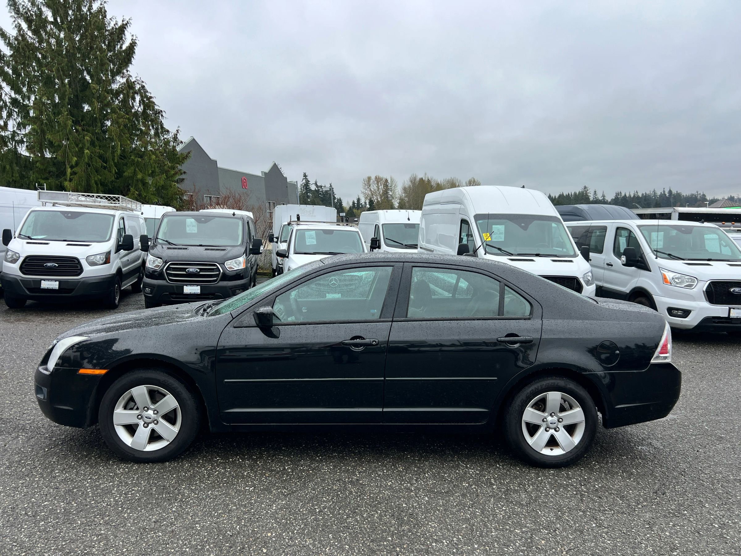 Used 2009 Ford Fusion SE FWD image 4