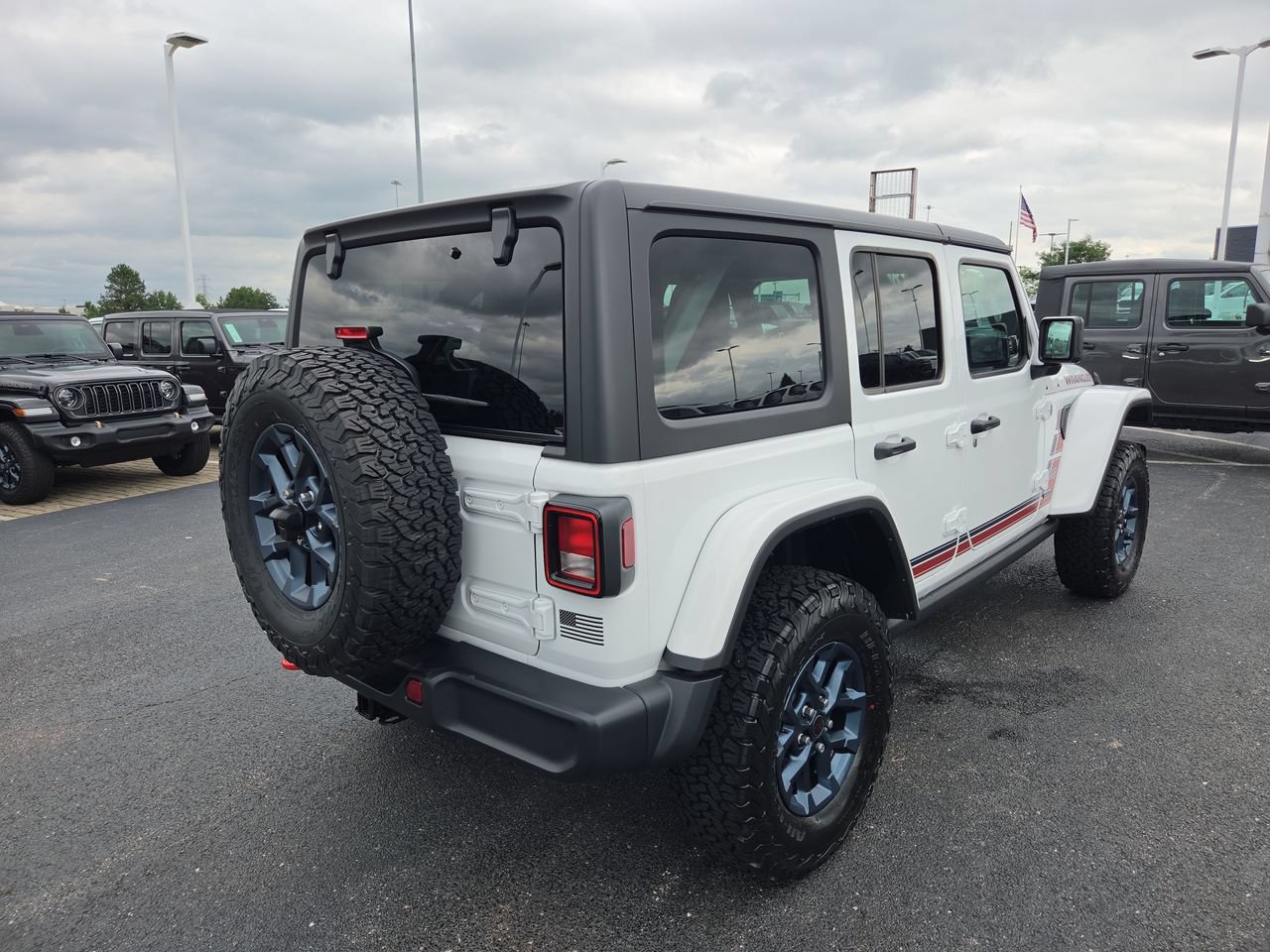 New 2026 Jeep Wrangler Unlimited Sport AWD/4WD image 32