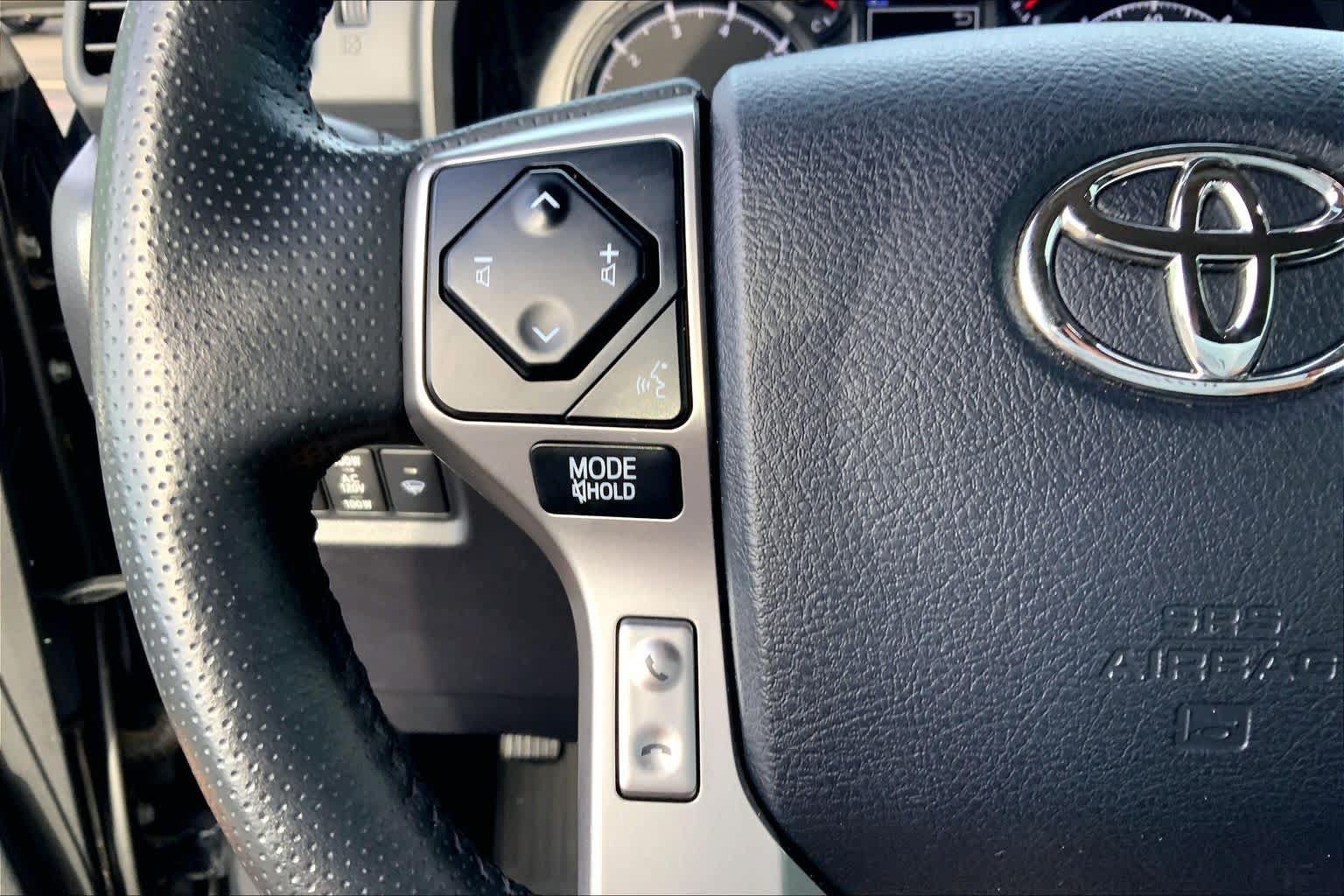 Used 2024 Toyota 4Runner SR5 Premium w/ Moonroof Package AWD/4WD image 24
