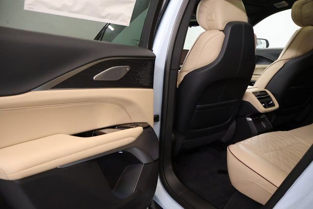 New 2026 Cadillac Lyriq V image 26