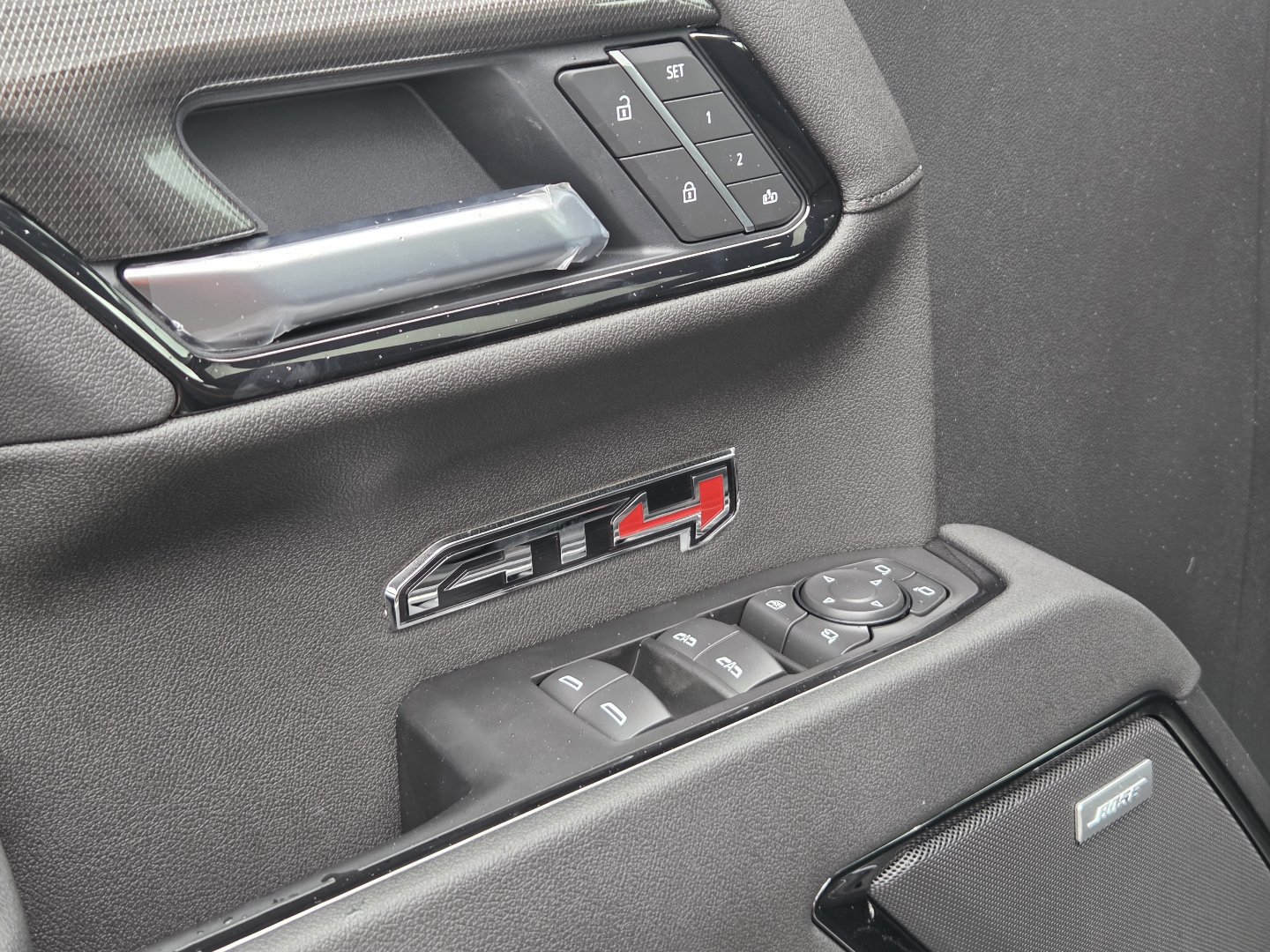 New 2026 GMC Sierra 1500 AT4 w/ AT4 Premium Package AWD/4WD image 31