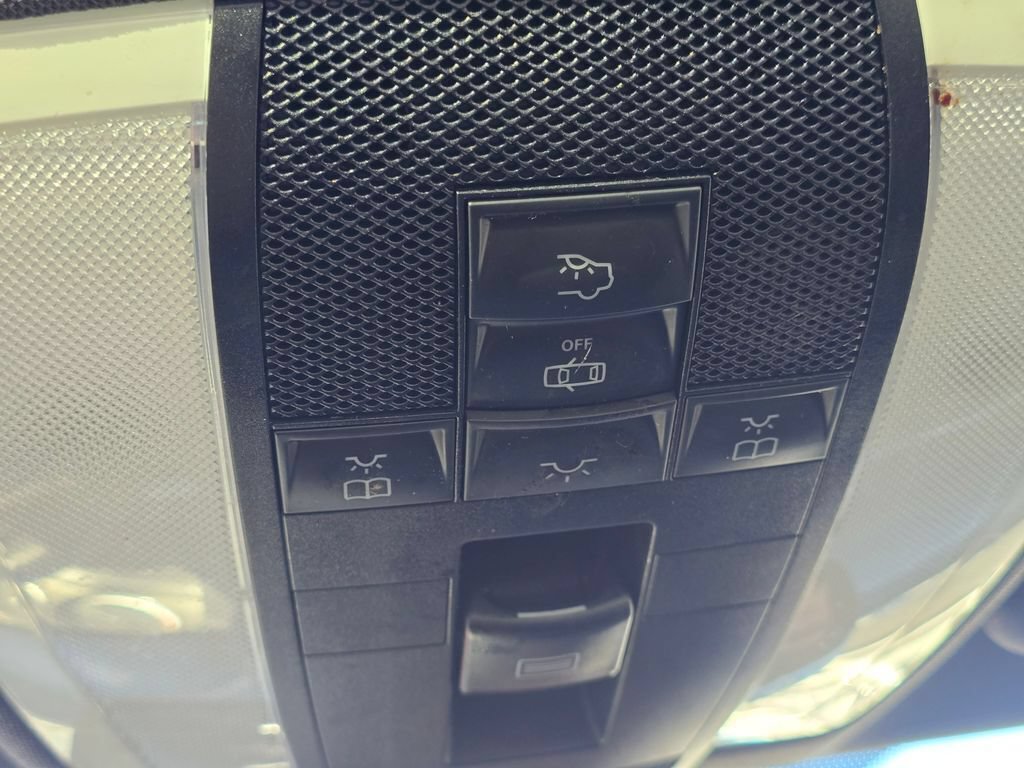 Used 2009 Mercedes-Benz C 300 Sedan image 35