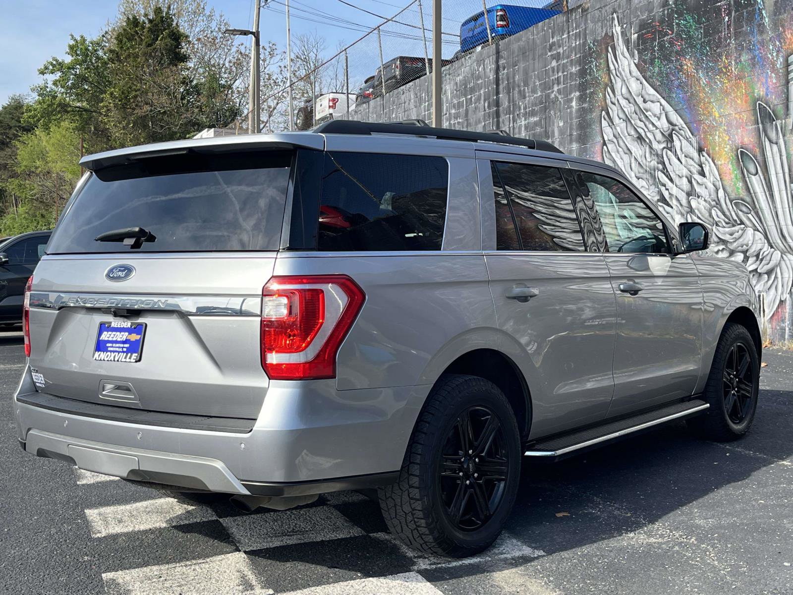 Used 2020 Ford Expedition XLT w/ Equipment Group 202A image 7