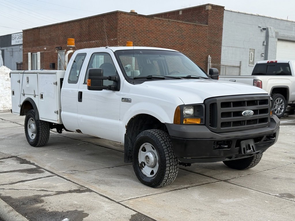 Used 2005 Ford F250 XL image 4