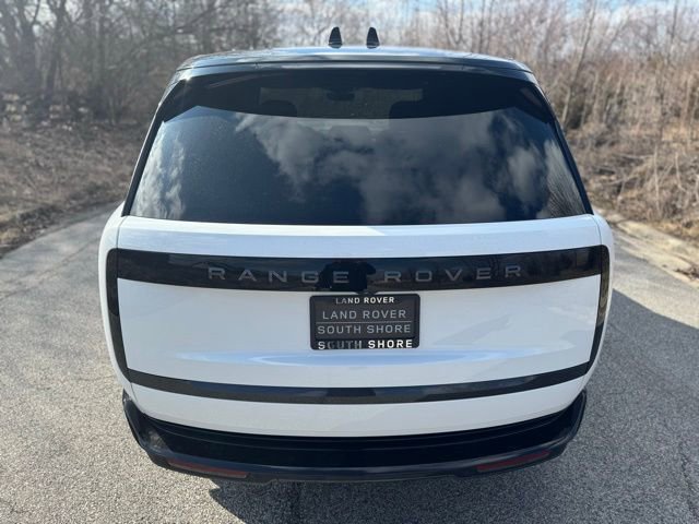 Used 2025 Land Rover Range Rover SE image 6