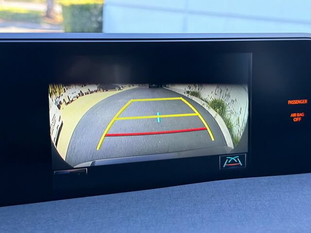 Used 2020 Lexus UX 250h w/ Premium Package AWD/4WD image 23