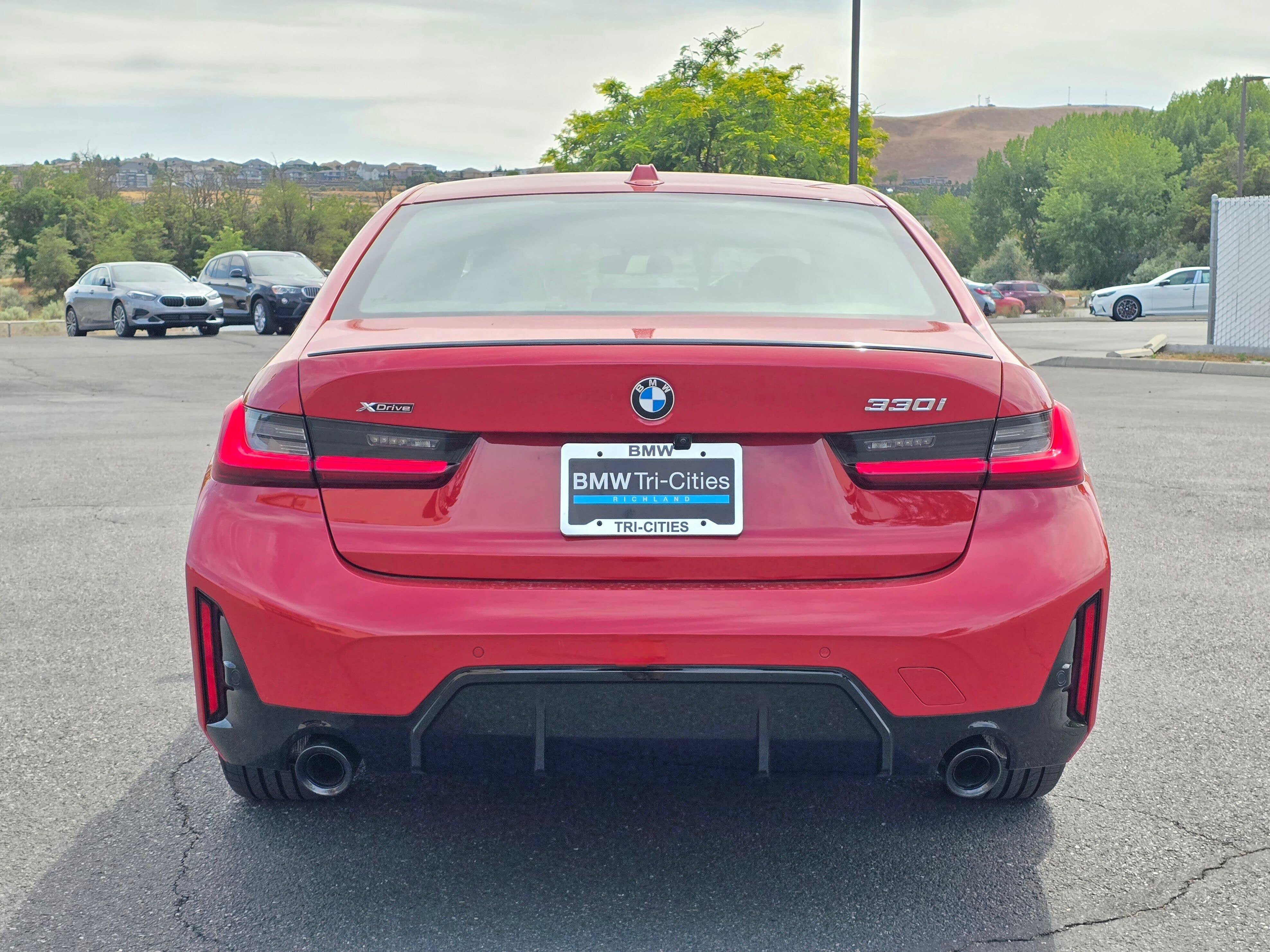 Certified 2023 BMW 330i xDrive Sedan w/ M Sport Package AWD/4WD image 5