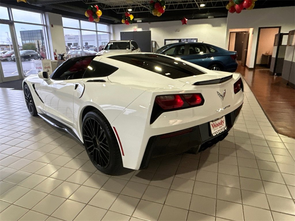 Used 2018 Chevrolet Corvette Stingray Coupe w/ 1LT image 6