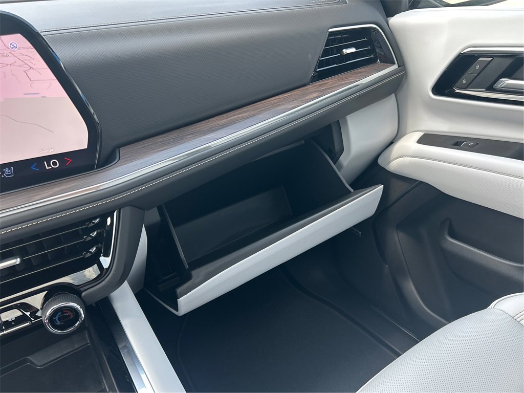 New 2025 Chevrolet Tahoe Premier w/ Sun And Tow Package image 29