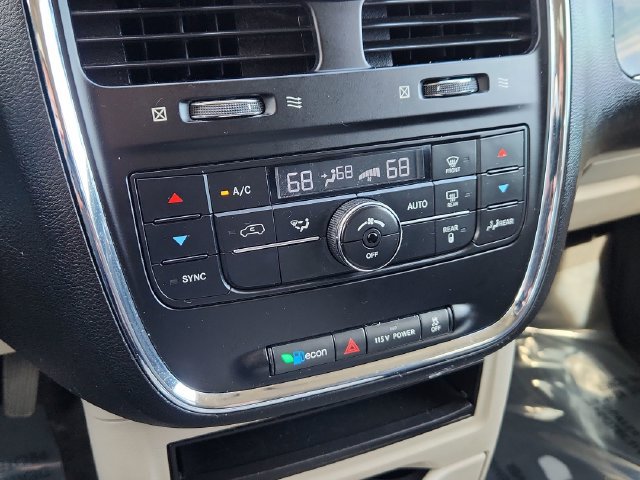 Used 2013 Chrysler Town & Country Touring FWD image 42