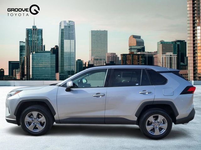 Used 2024 Toyota RAV4 XLE image 2