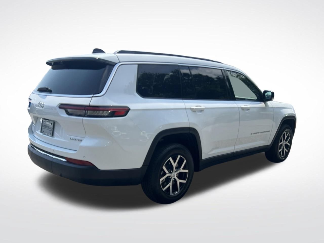 Used 2025 Jeep Grand Cherokee L Limited w/ Luxury Tech Group II RWD image 6