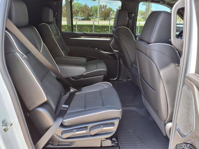 New 2026 Cadillac Escalade ESV Sport w/ Touring Package AWD/4WD image 10