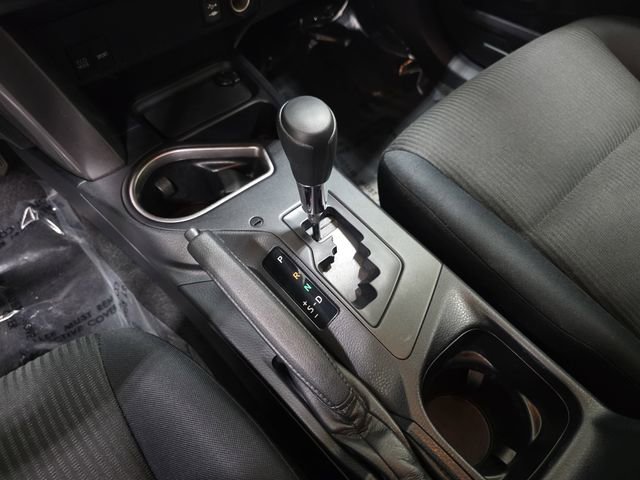 Used 2016 Toyota RAV4 LE FWD image 25