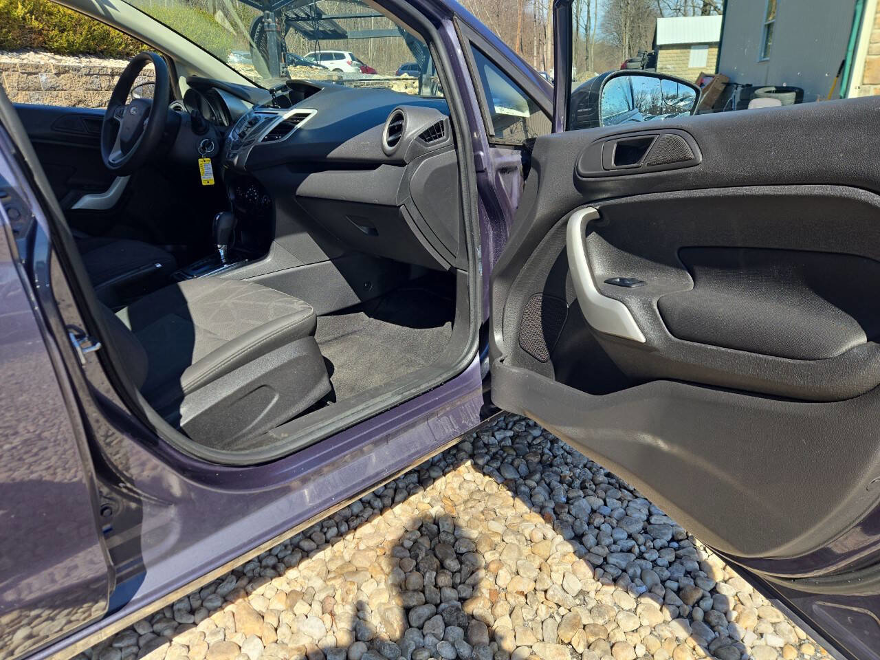 Used 2013 Ford Fiesta SE FWD image 20
