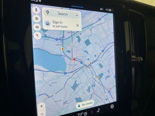 Used 2023 Volvo XC60 T8 Plus image 19