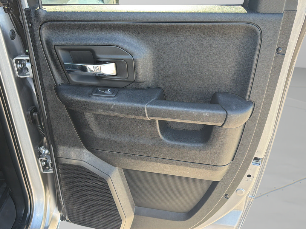 Used 2022 RAM 1500 Warlock AWD/4WD image 12