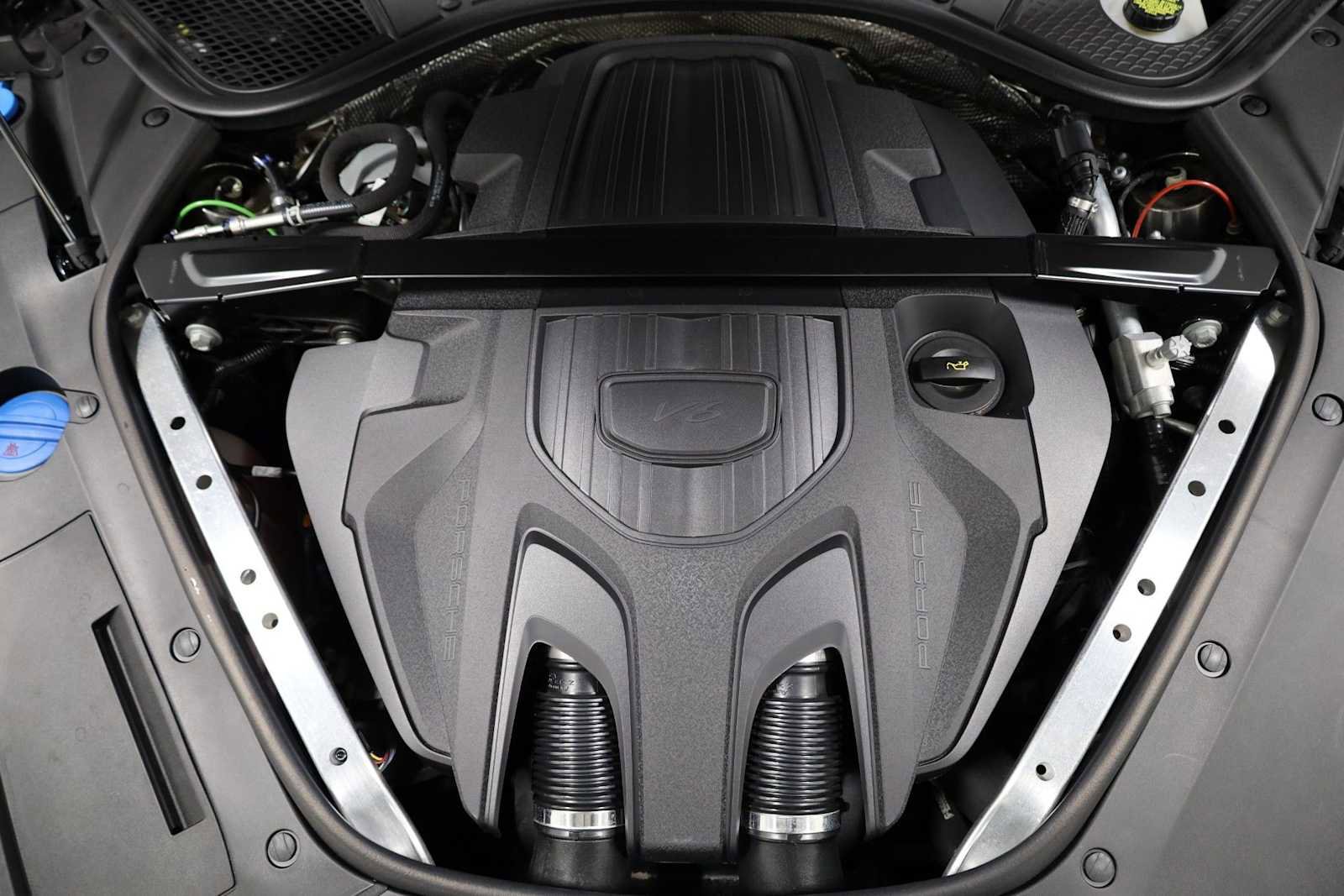 Certified 2023 Porsche Panamera 4 image 42