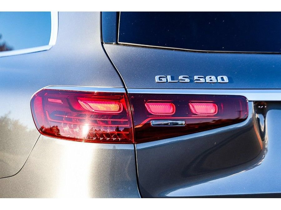 New 2026 Mercedes-Benz GLS 580 4MATIC image 8