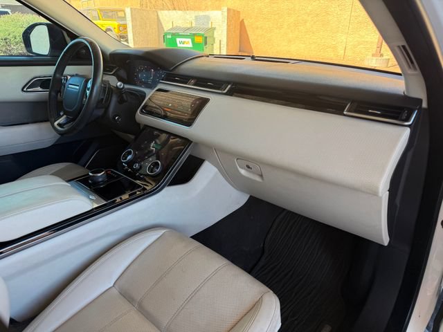 Used 2018 Land Rover Range Rover Velar S AWD/4WD image 31