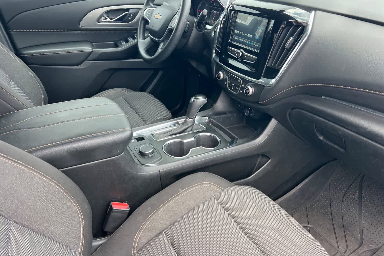 Used 2018 Chevrolet Traverse LS image 19