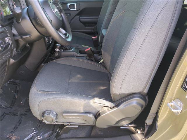 Used 2025 Jeep Wrangler Unlimited Sport AWD/4WD image 15