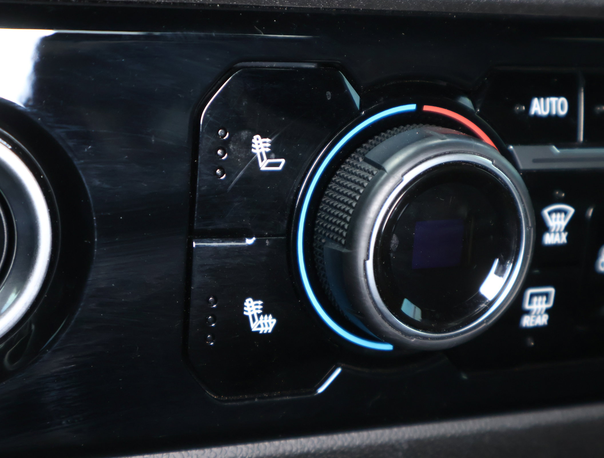 Used 2024 Chevrolet Silverado 1500 LT w/ Protection Package image 6