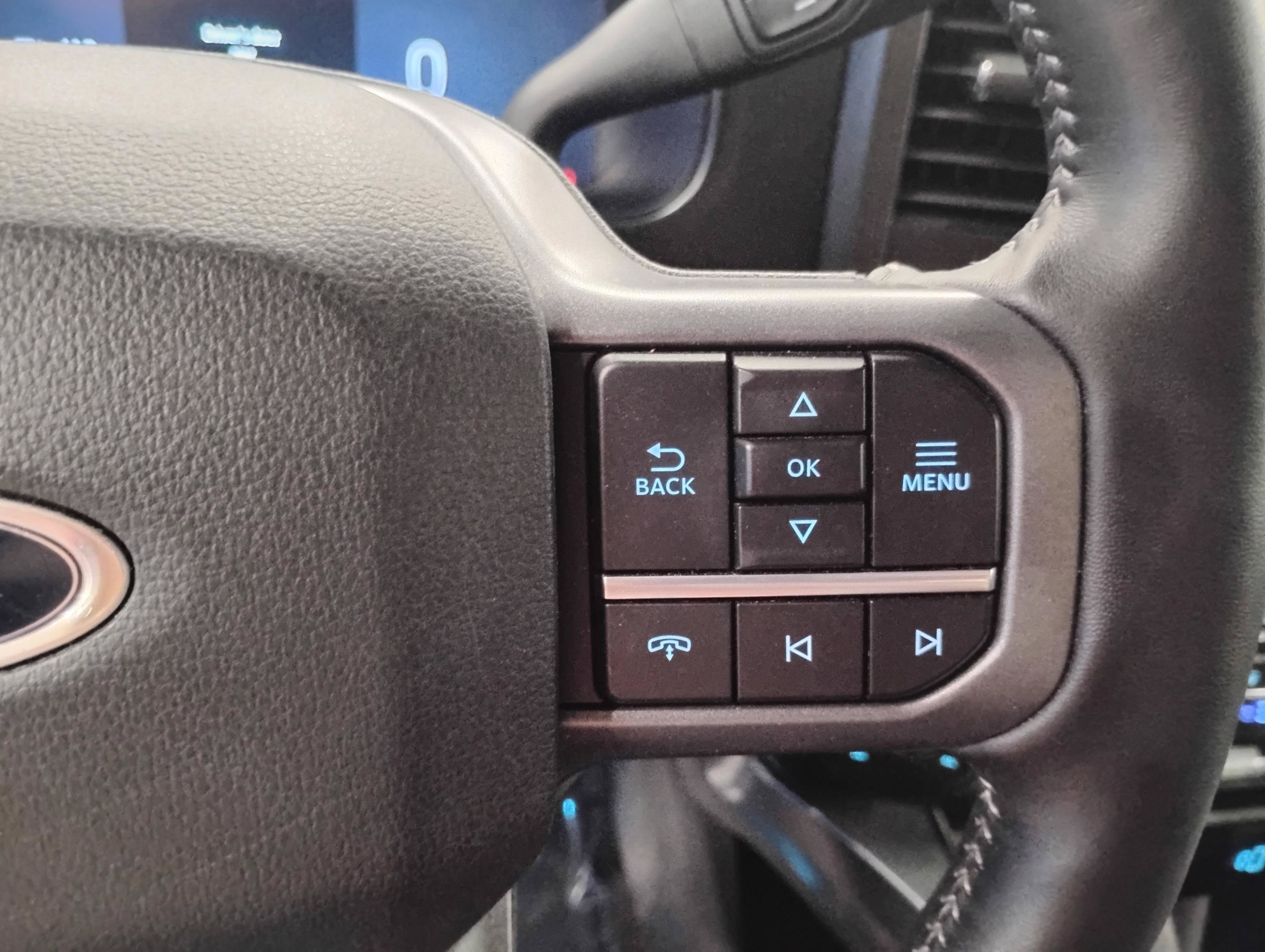 Used 2024 Ford F250 Lariat w/ Chrome Package image 18