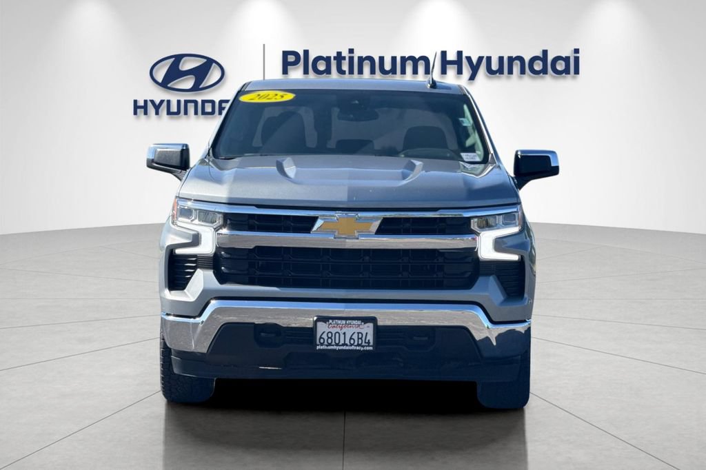 Used 2025 Chevrolet Silverado 1500 LT AWD/4WD image 9