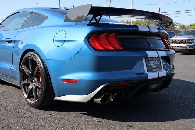 Used 2021 Ford Mustang Shelby GT500 w/ Carbon Fiber Track Pack image 18