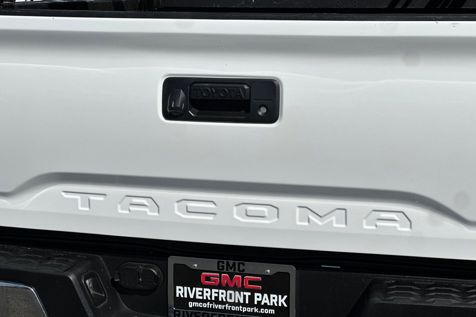 Used 2020 Toyota Tacoma TRD Off-Road AWD/4WD image 42