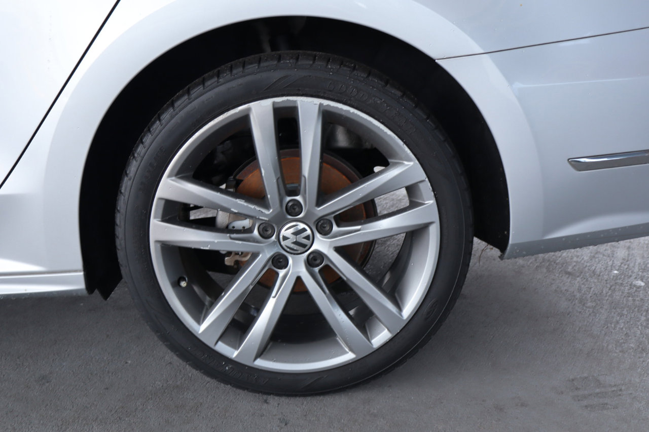 Used 2017 Volkswagen Passat 1.8T R-Line image 44