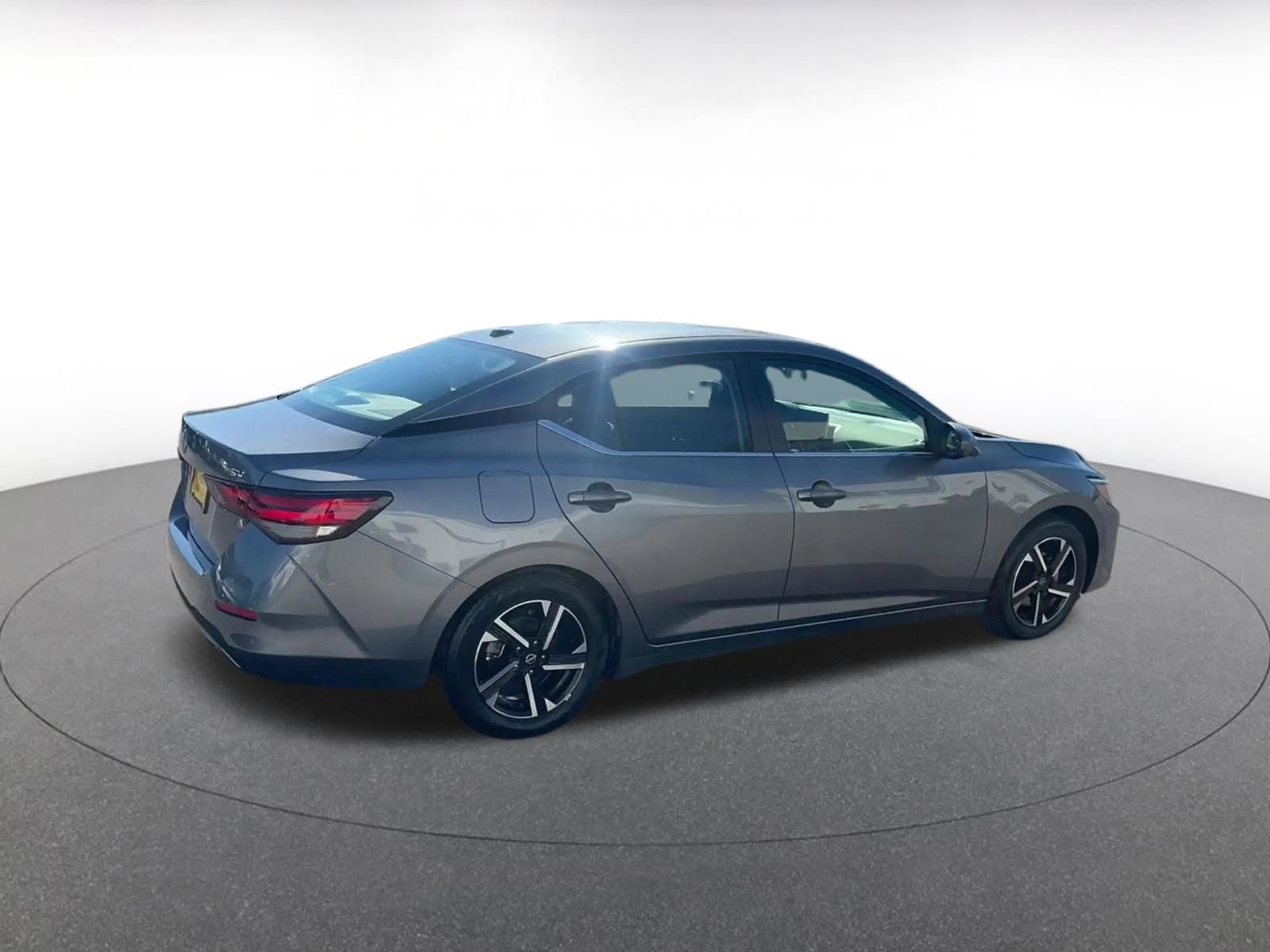 Used 2024 Nissan Sentra SV image 15