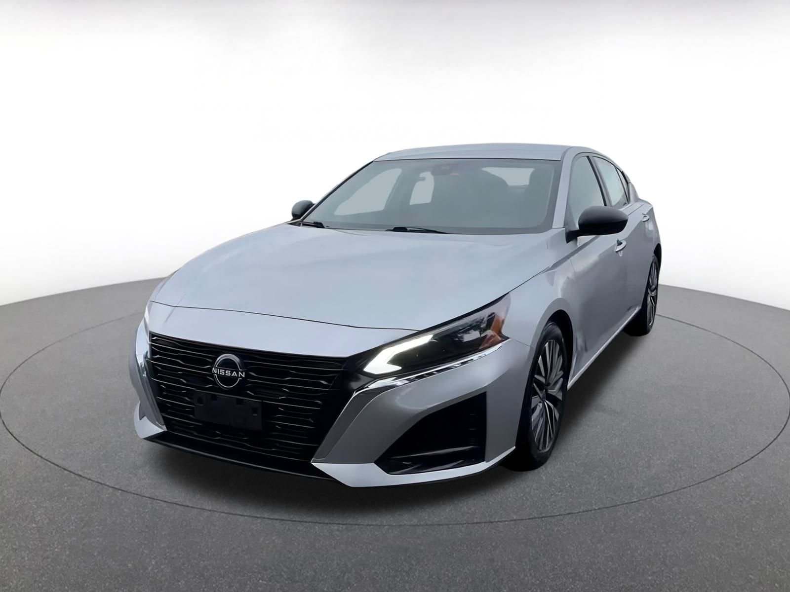 Used 2024 Nissan Altima 2.5 SV image 7