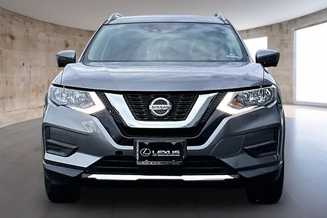 Used 2019 Nissan Rogue SV w/ Premium Package image 2