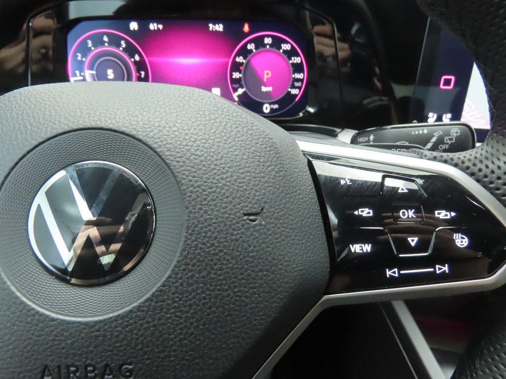 Used 2022 Volkswagen GTI Autobahn image 12