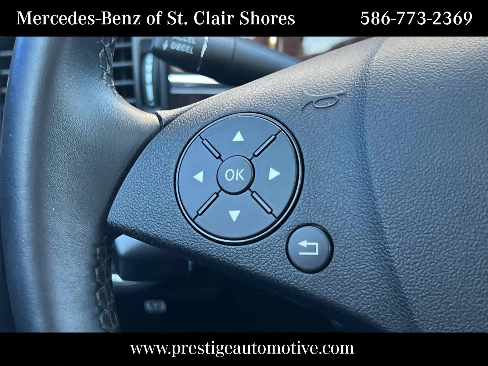 Used 2012 Mercedes-Benz GLK 350 4MATIC image 34