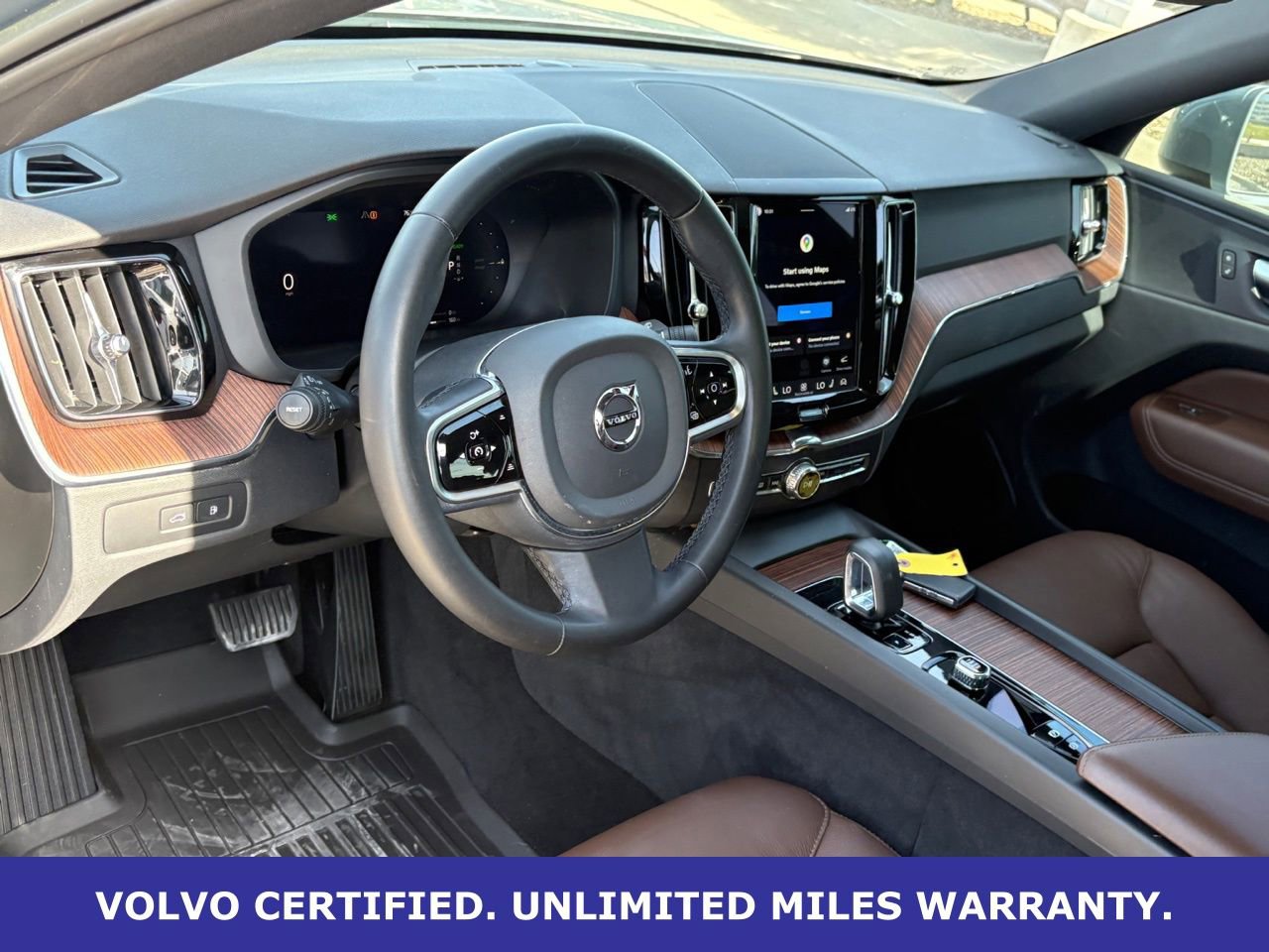 Certified 2023 Volvo XC60 T8 Plus w/ Protection Package Premier image 15