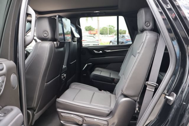 Used 2024 GMC Yukon Denali w/ Advanced Technology Package AWD/4WD image 16