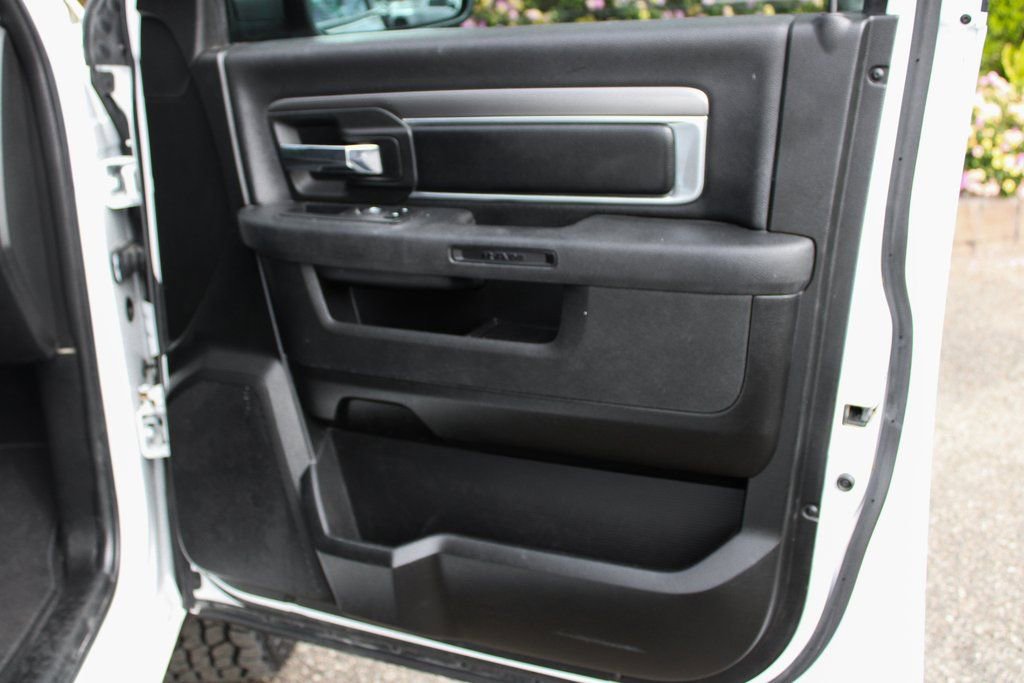 Used 2021 RAM 1500 Classic Warlock AWD/4WD image 38