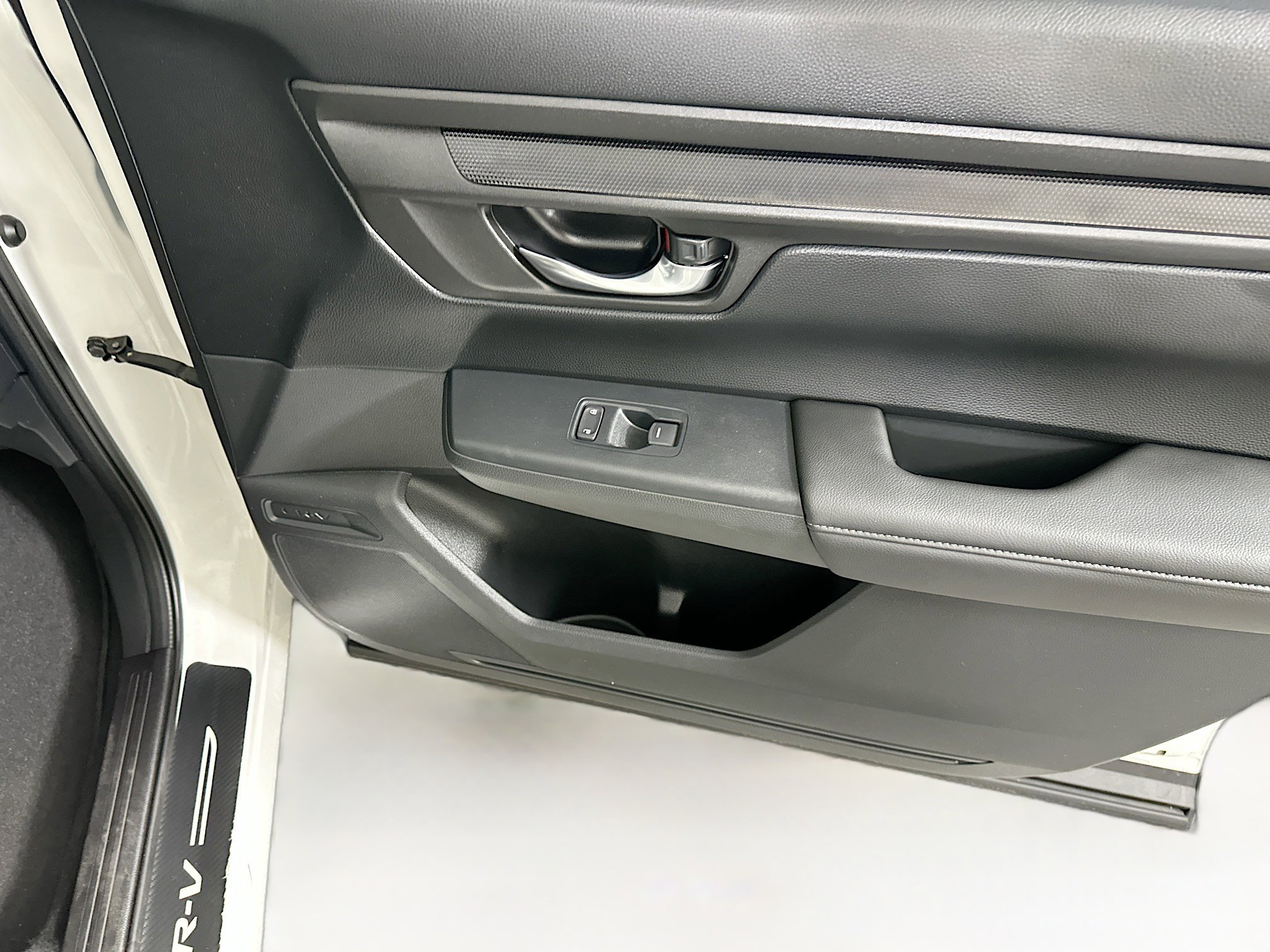 Used 2025 Honda CR-V LX image 30