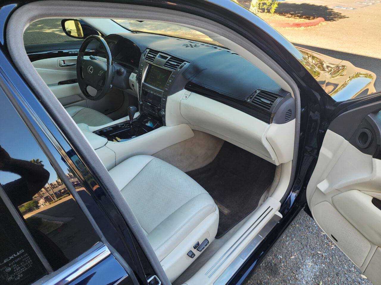Used 2009 Lexus LS 460 RWD image 20
