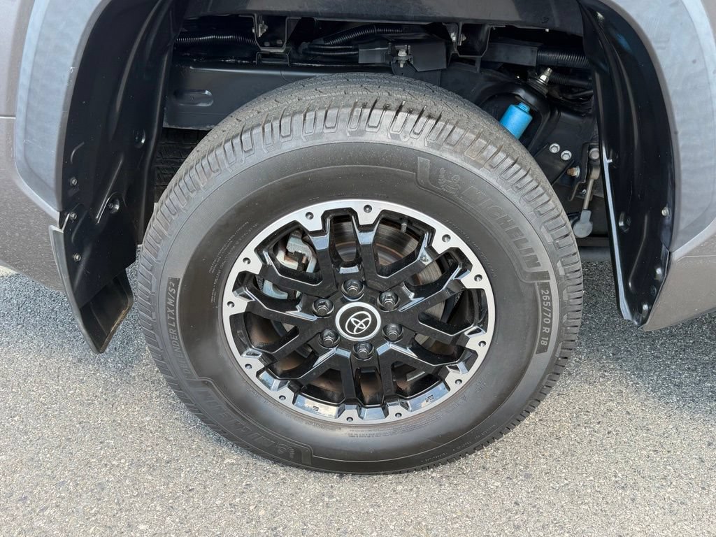 Used 2022 Toyota Tundra SR5 AWD/4WD image 15