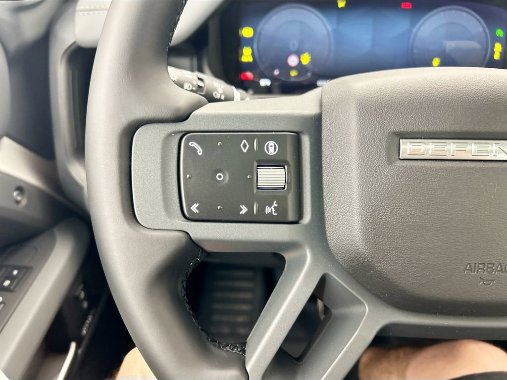 New 2026 Land Rover Defender 110 X-Dynamic SE AWD/4WD image 11